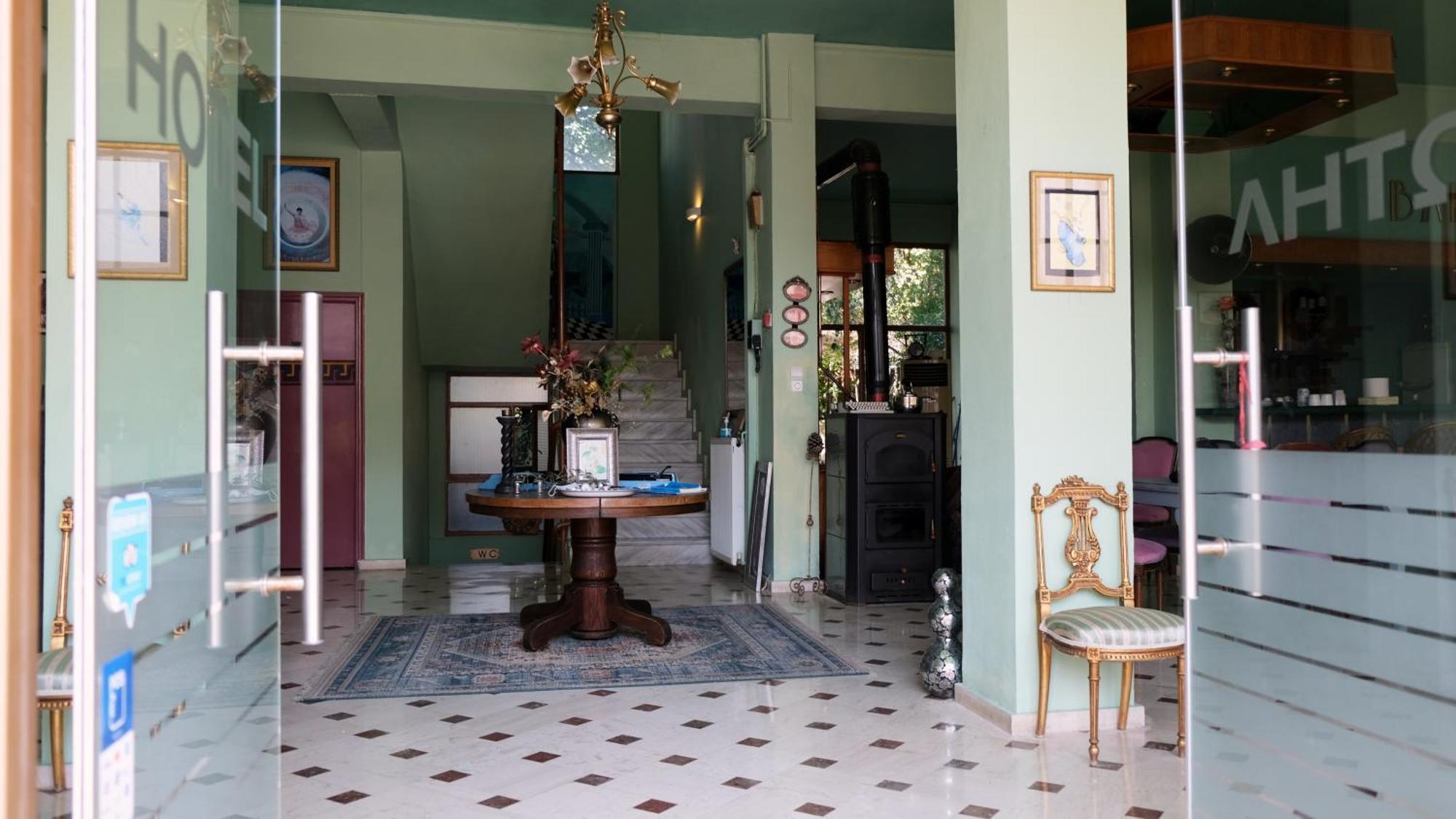 Leto Hotel ميغالوبوليس المظهر الخارجي الصورة